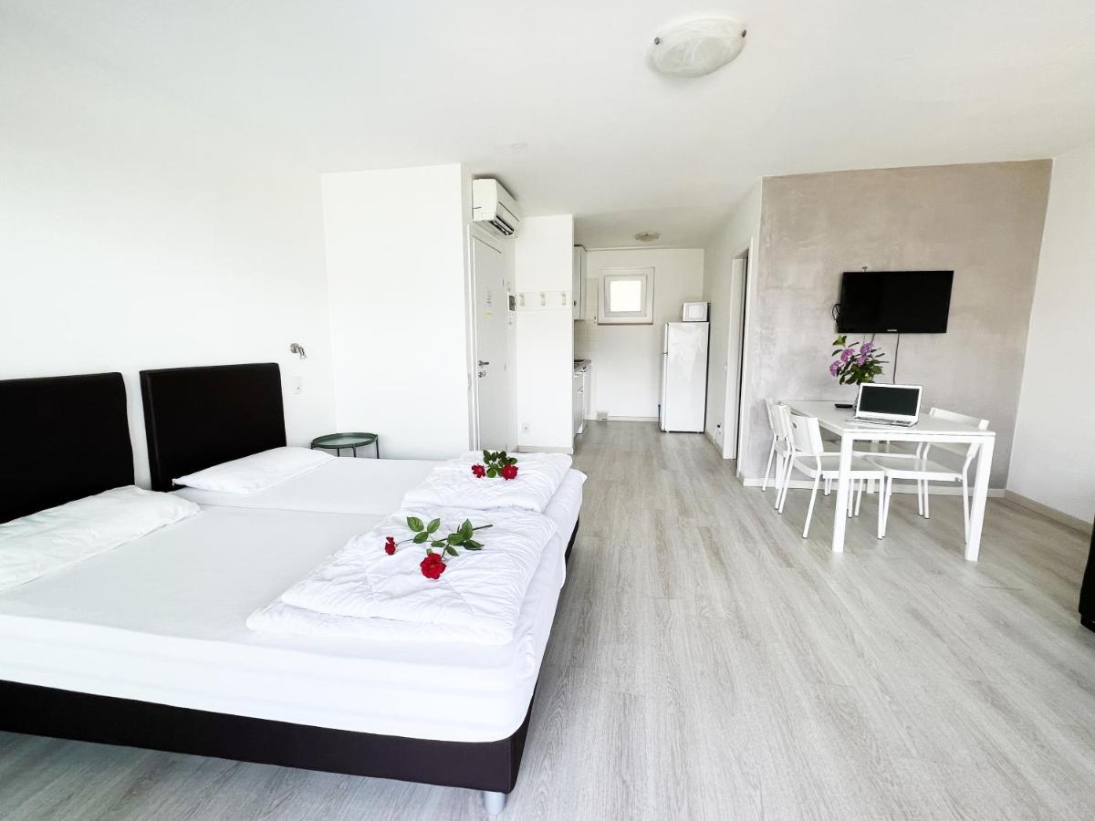Residence Parco Lago Di Garda Malcesine Eksteriør billede