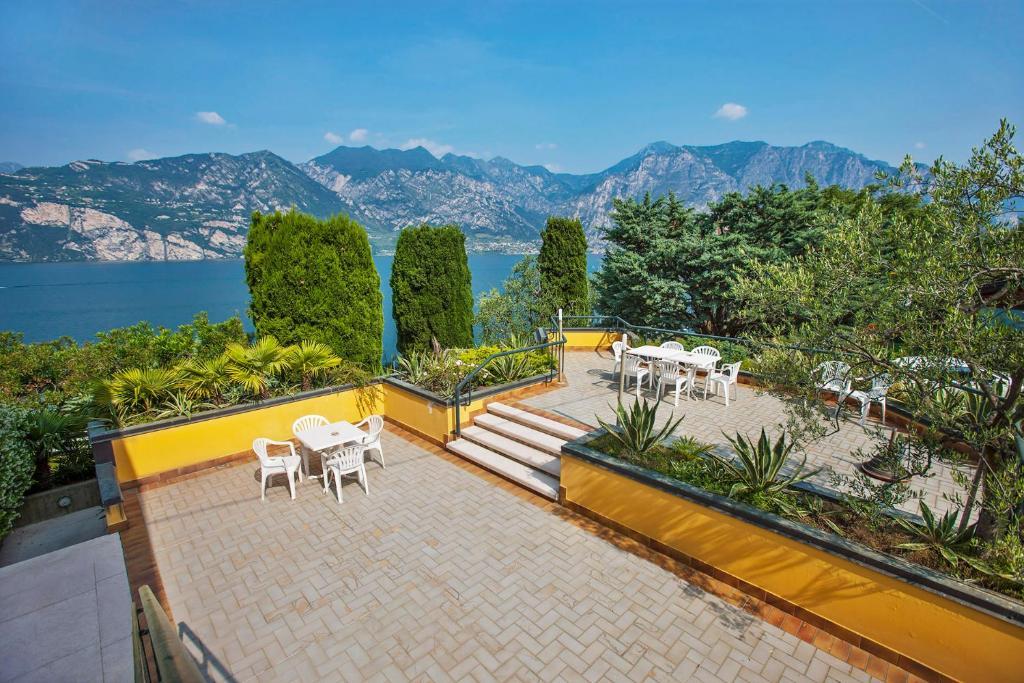 Residence Parco Lago Di Garda Malcesine Eksteriør billede