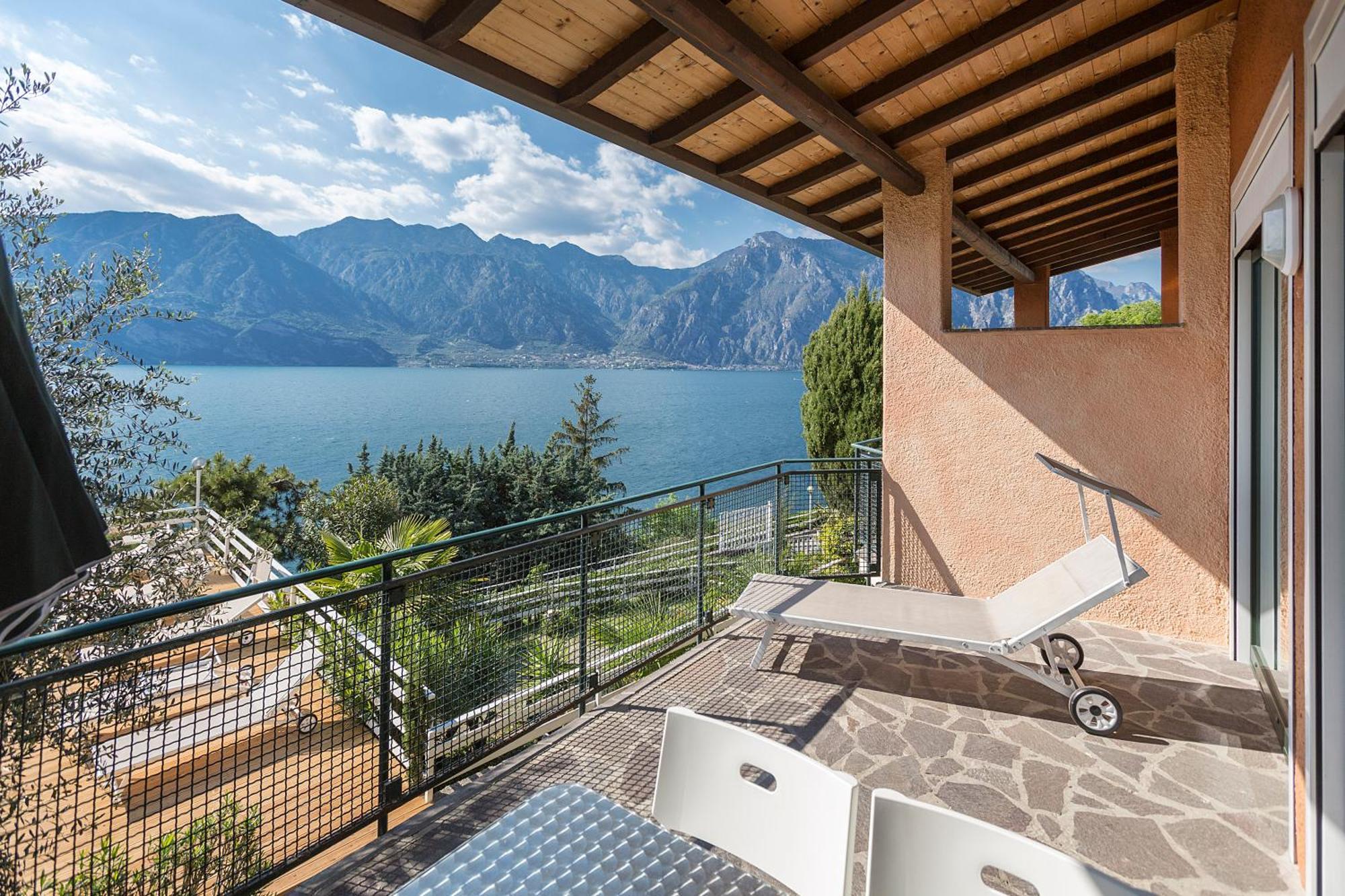 Residence Parco Lago Di Garda Malcesine Eksteriør billede