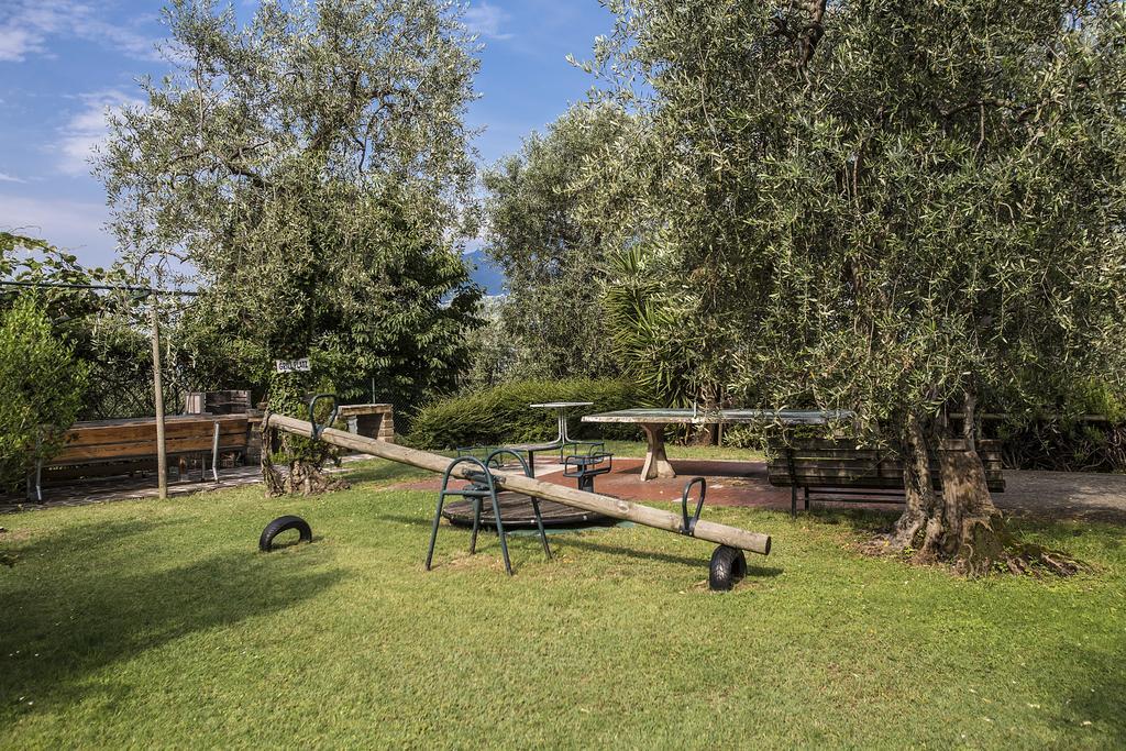 Residence Parco Lago Di Garda Malcesine Eksteriør billede