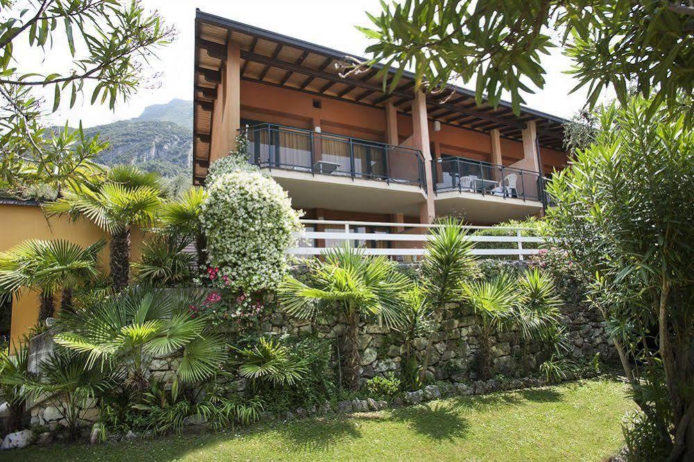 Residence Parco Lago Di Garda Malcesine Eksteriør billede