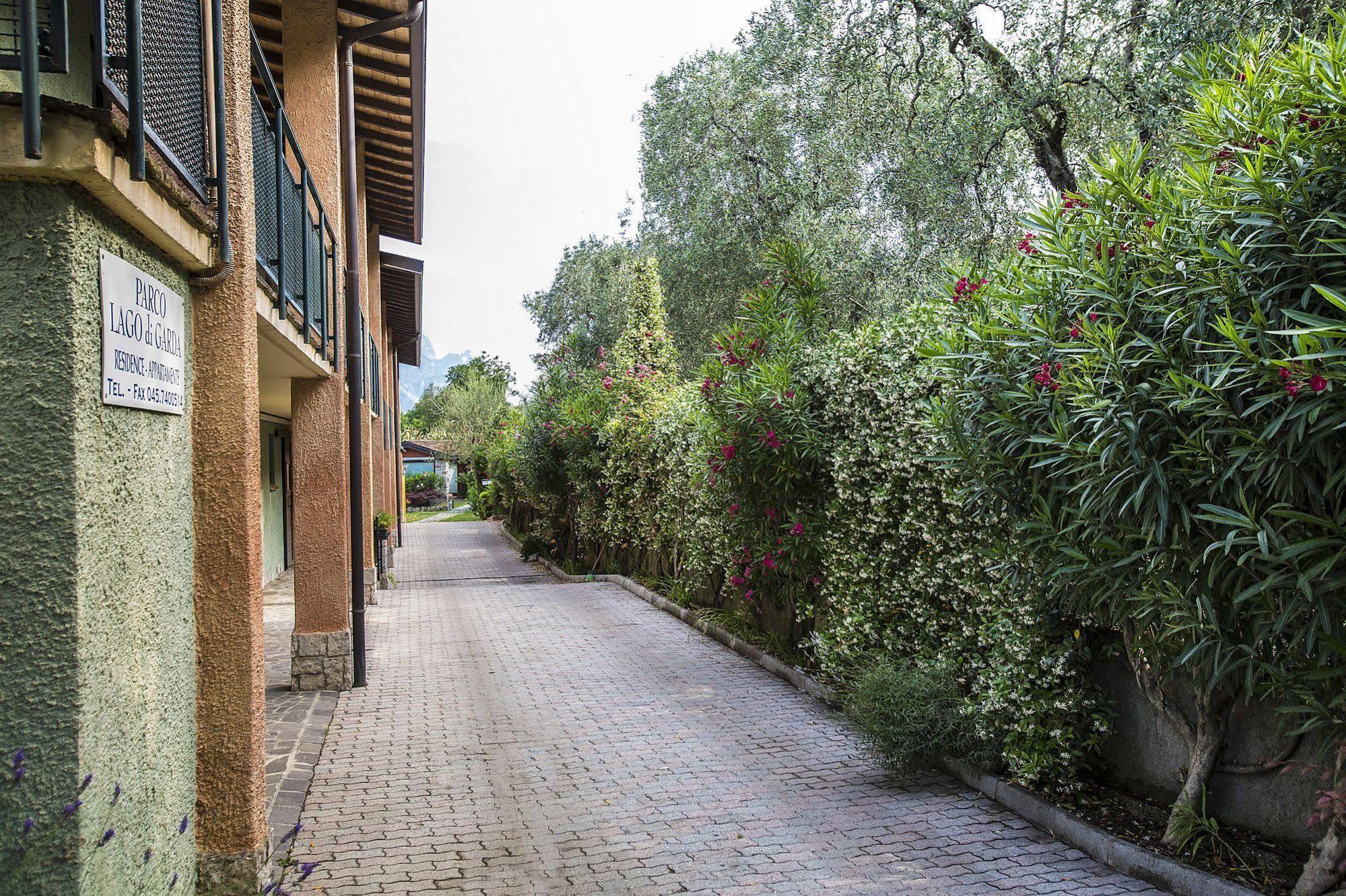 Residence Parco Lago Di Garda Malcesine Eksteriør billede