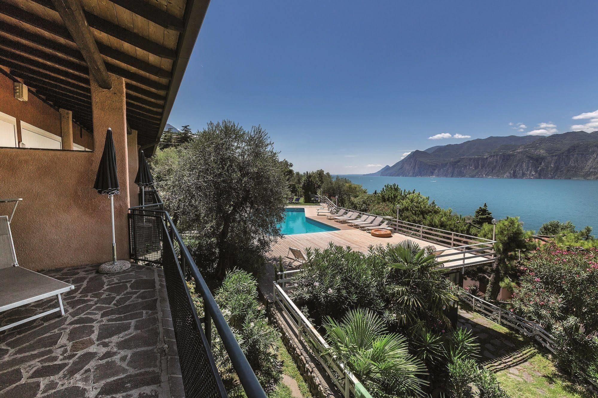 Residence Parco Lago Di Garda Malcesine Eksteriør billede