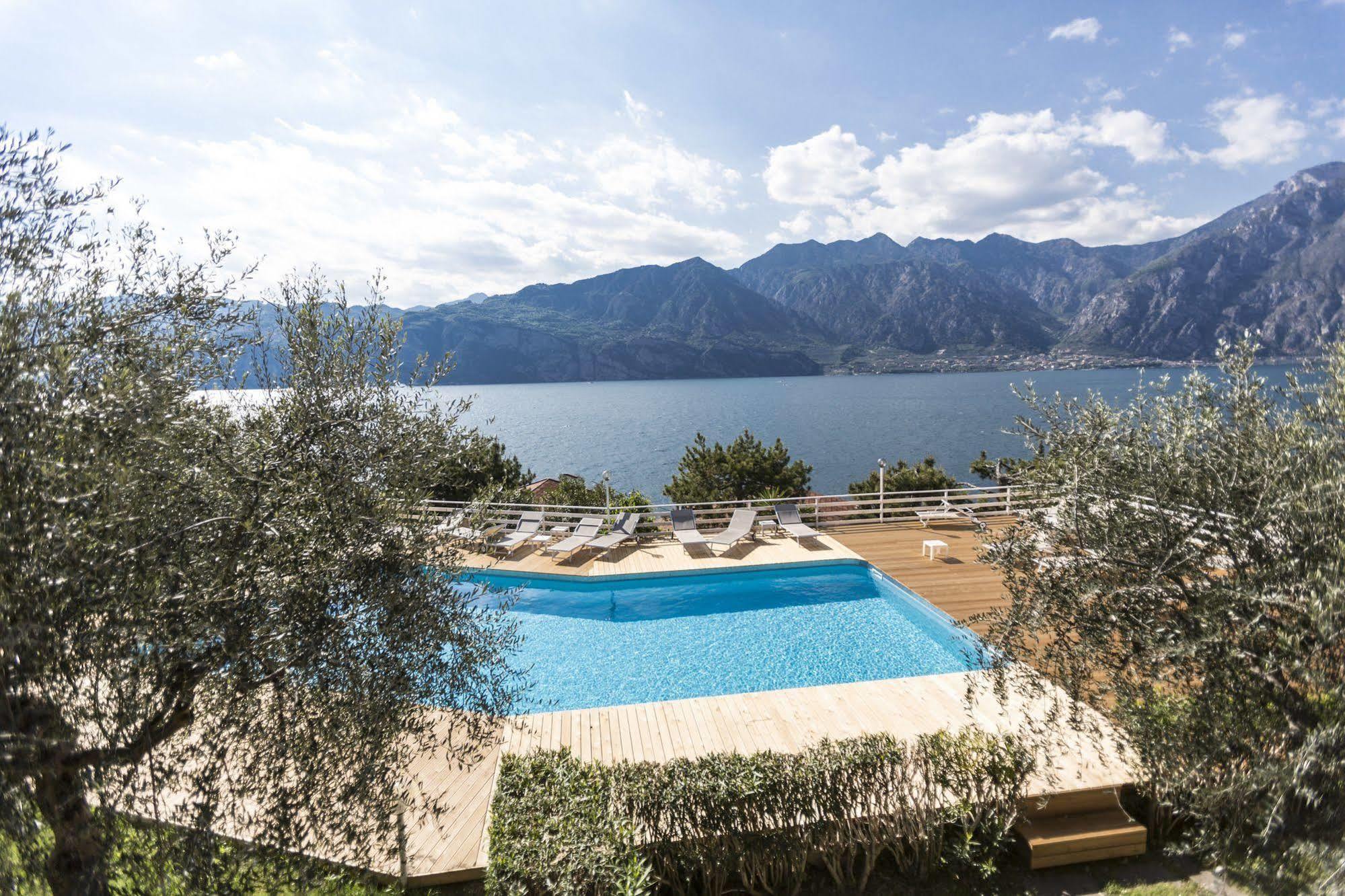 Residence Parco Lago Di Garda Malcesine Eksteriør billede